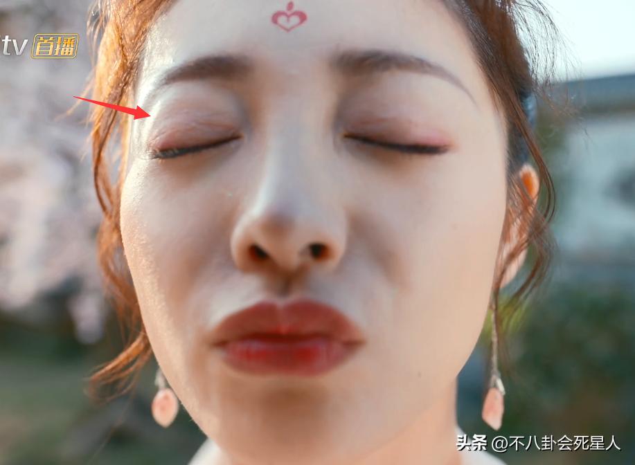 演员假发套穿帮,假发穿帮镜头