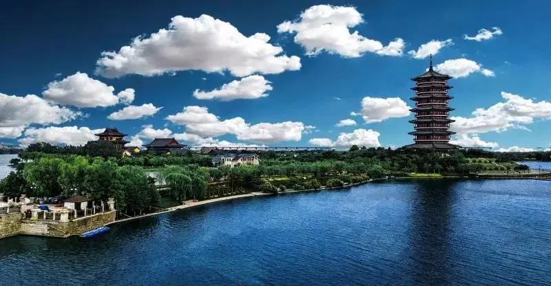 青岛西海岸新区繁华地段商圈,青岛最全的购物广场