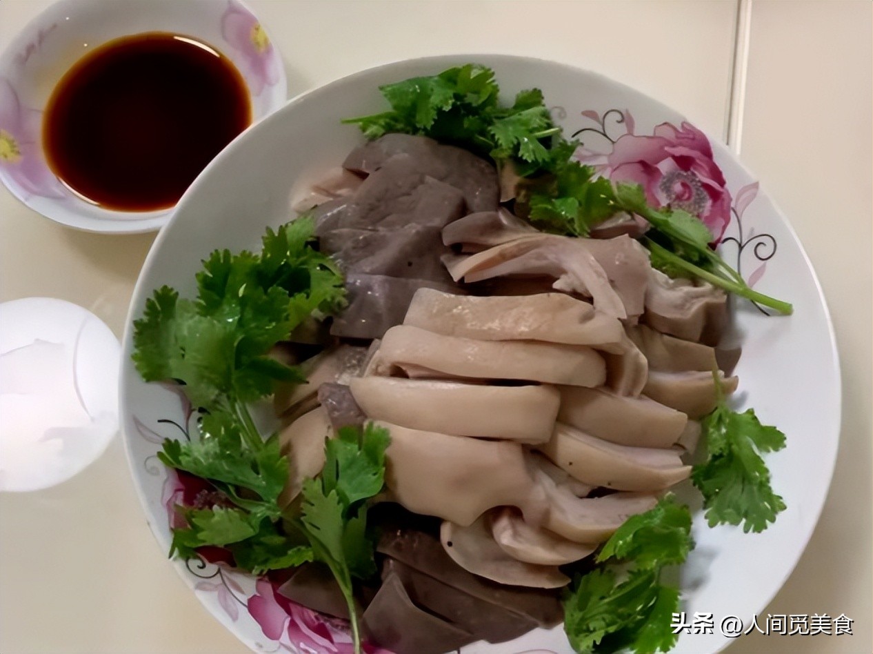 大哥请大家吃饭亲自下厨做饭,浙江大哥做菜