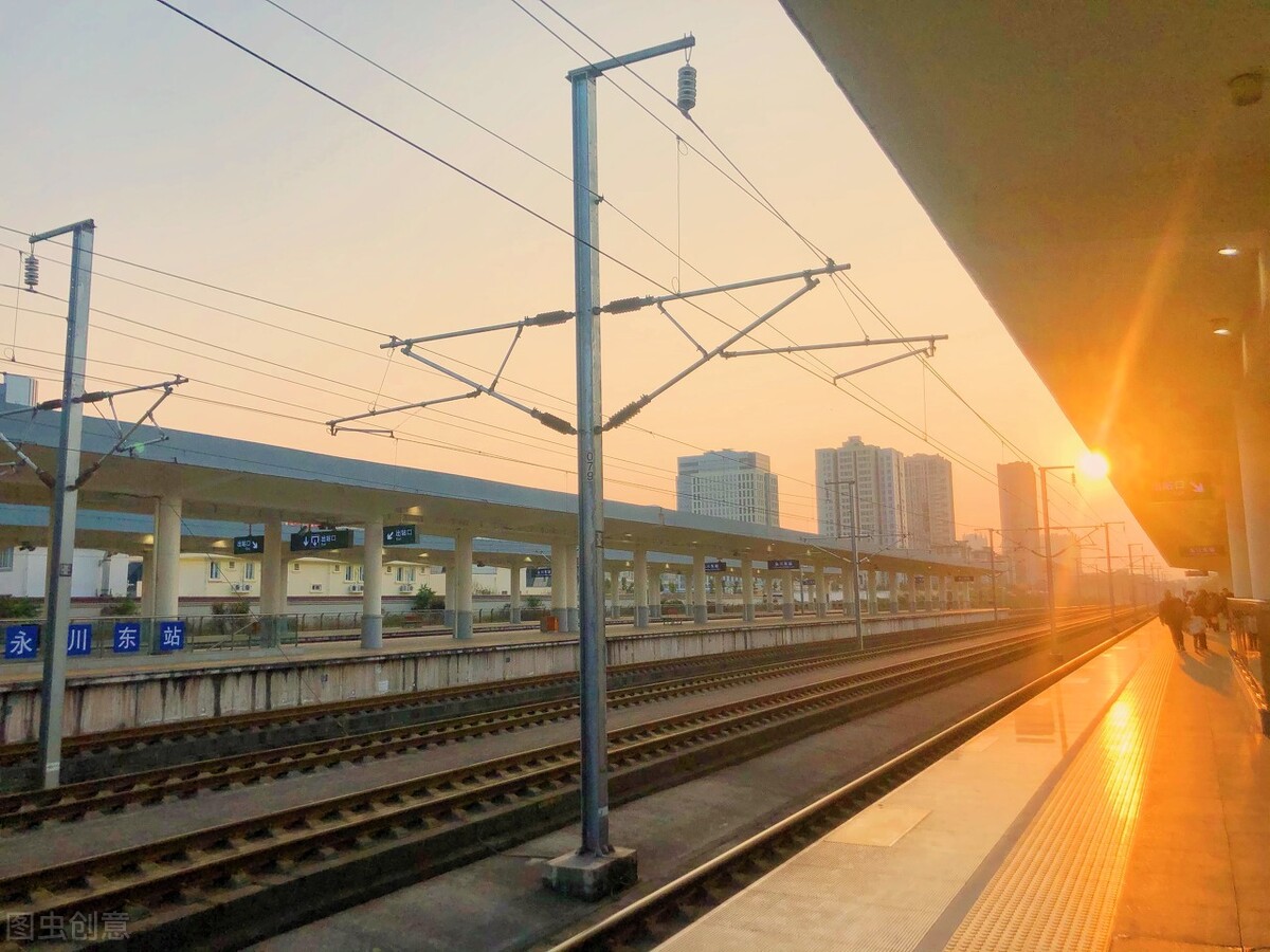 高铁员与儿子三分钟相聚,相聚舞蹈三分钟完整版