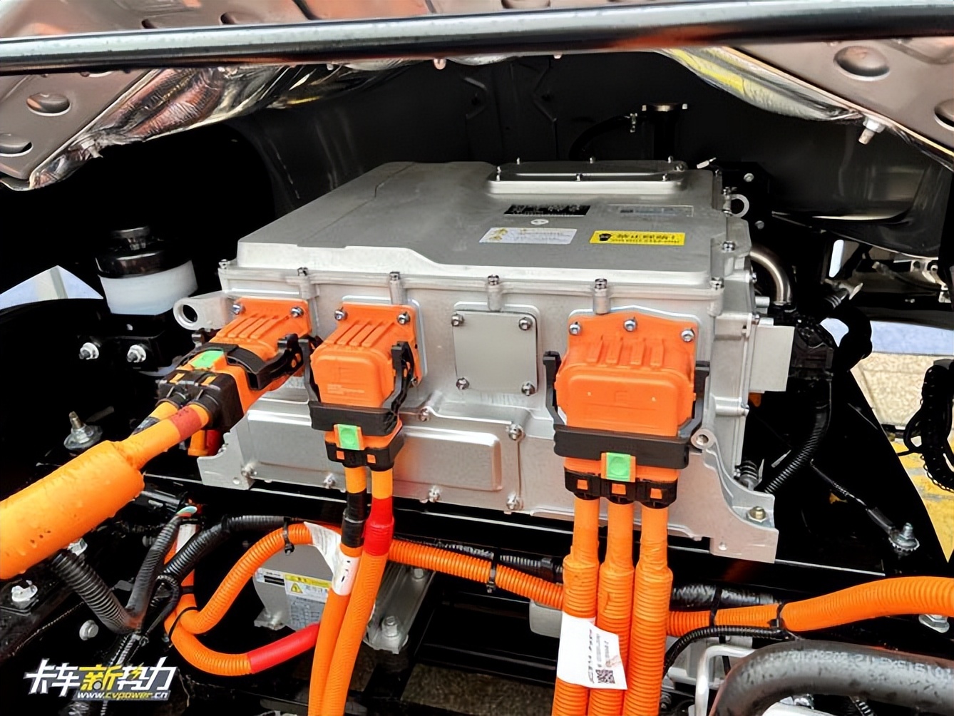 江淮威铃v6纯电轻卡怎么样,续航300以上的轻卡