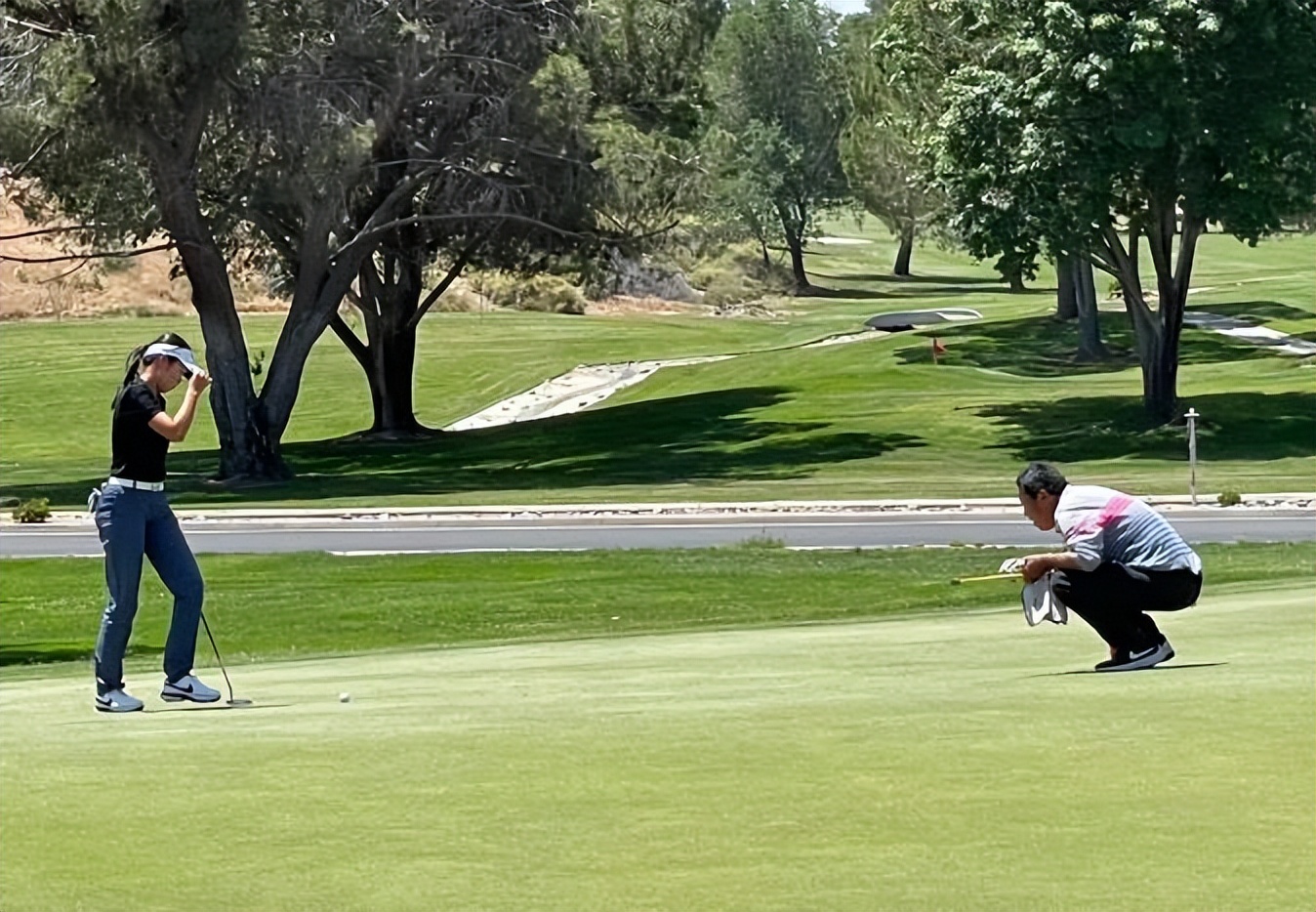 乒乓球伊藤美诚被打哭名场面,张本智和伊藤美诚最近的消息