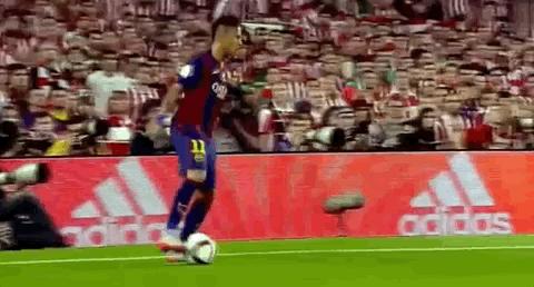 内马尔花式动作讲解,内马尔散步式踢法第一视角