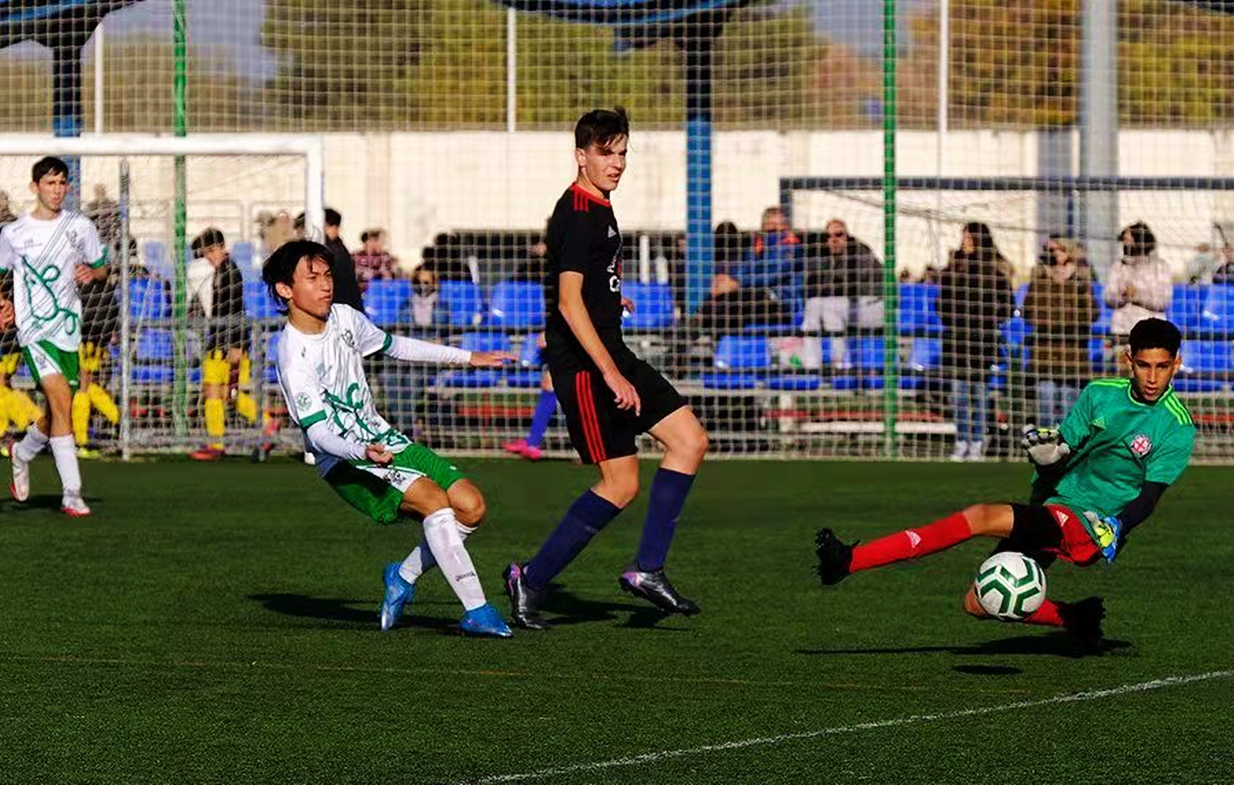 中国男足18场比赛,中国足球李扬