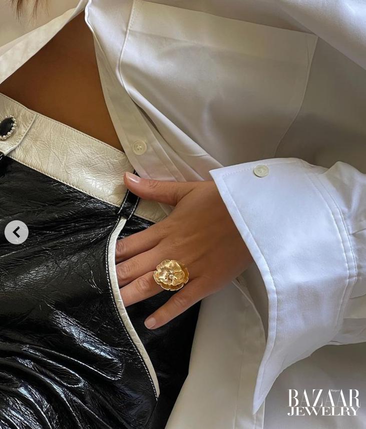 Emily在巴黎II上线即遭吐槽，真正的巴黎女人怎么搭珠宝？