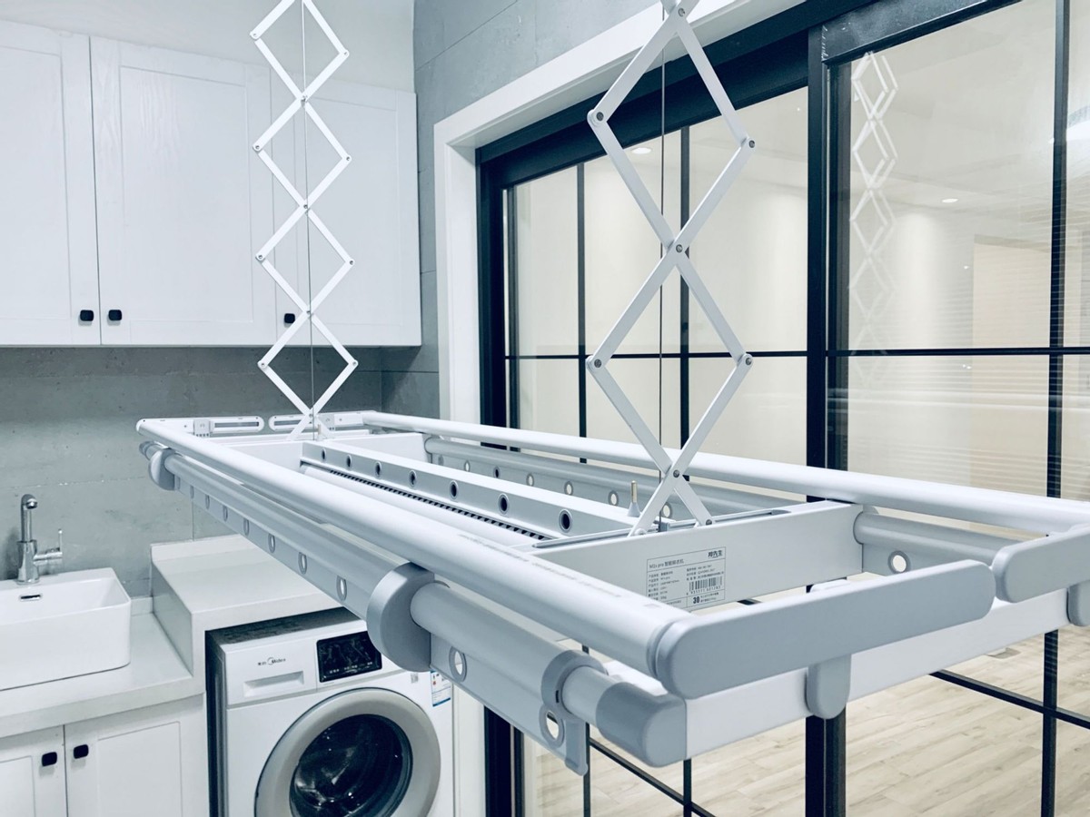 手摇晾衣架是不是智商税,电动晾衣架是智商税吗