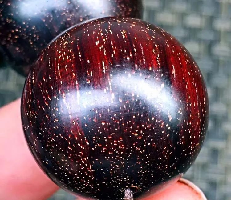 小叶紫檀手串金星怎么辨别真假,金星小叶紫檀手串怎么辨别真假