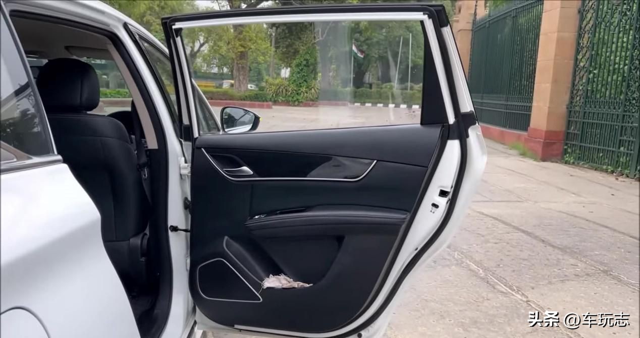 比亚迪e6新能源汽车新款,e6比亚迪新能源汽车