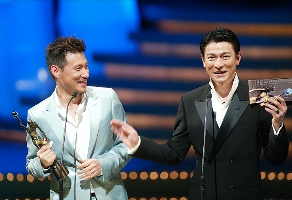 棣欐腐鍥涘ぇ褰卞笣缁忓吀鏃跺埢,棣欐腐涓ゅぇ褰卞笣宸呭嘲瀵瑰喅