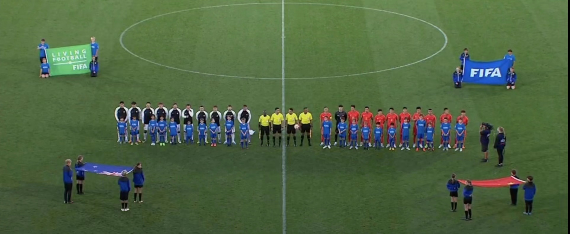 中国男足0比0新西兰,中国队4比0爱尔兰队男子足球