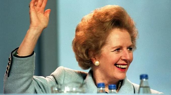 外交部原副部长：97年香港回归前，英国每年从香港拿走上千亿元！