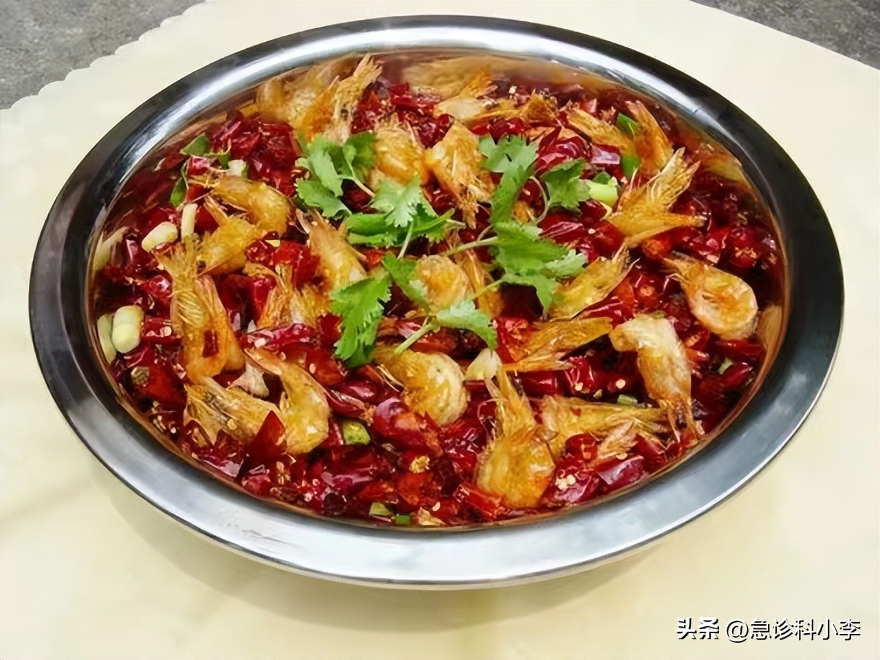 为什么有的人动不动就出汗,为什么人动不动就流汗