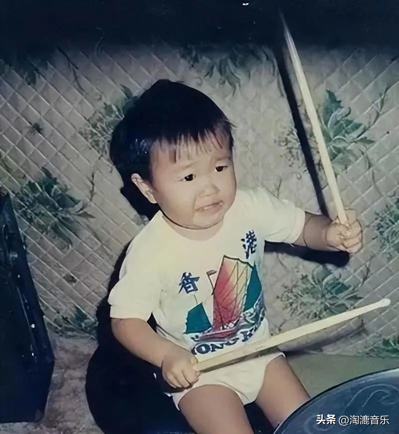 香港乐坛最后一位歌王,香港唯一不会唱歌的明星