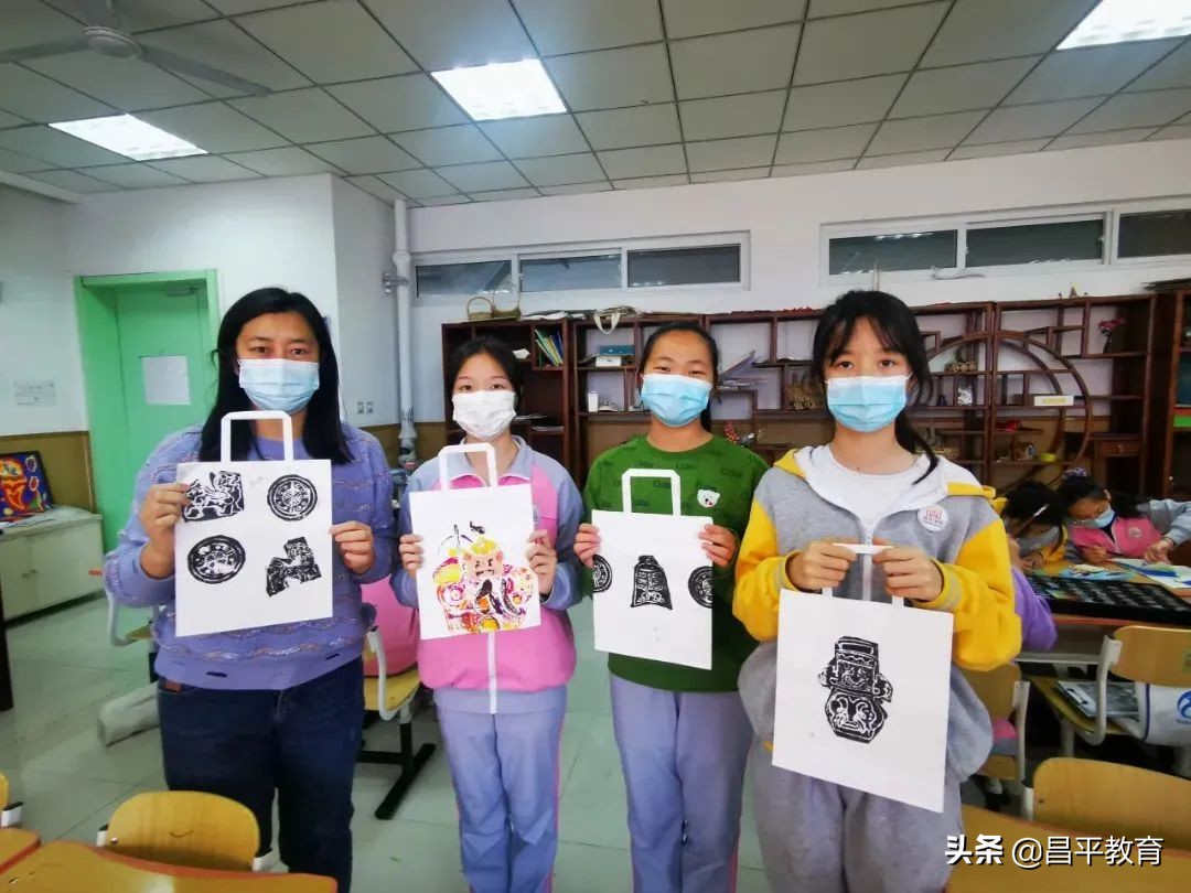 90多门课程助力巩华娃学足学好