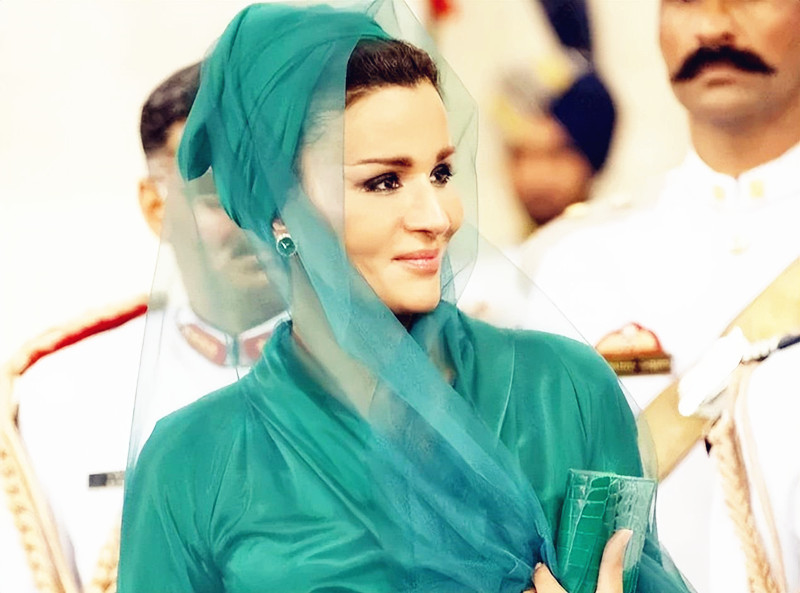 卡塔尔王太后气场,卡塔尔王太后英国女王