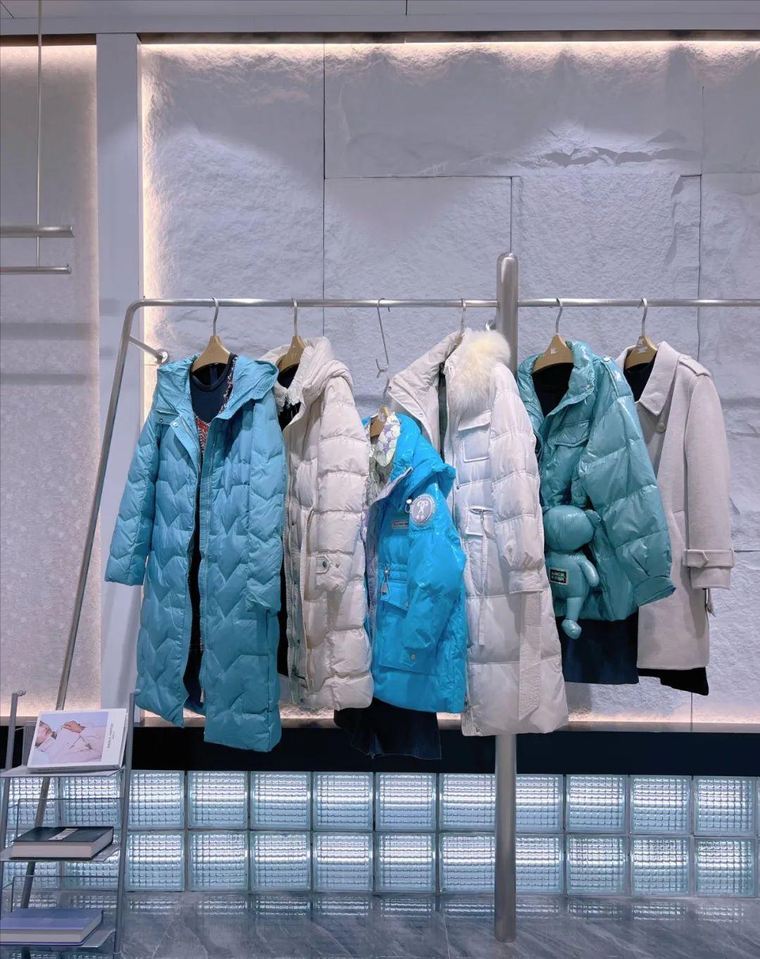 魔美名作冬装羽绒服图片,魔美名作女装官网羽绒服短款