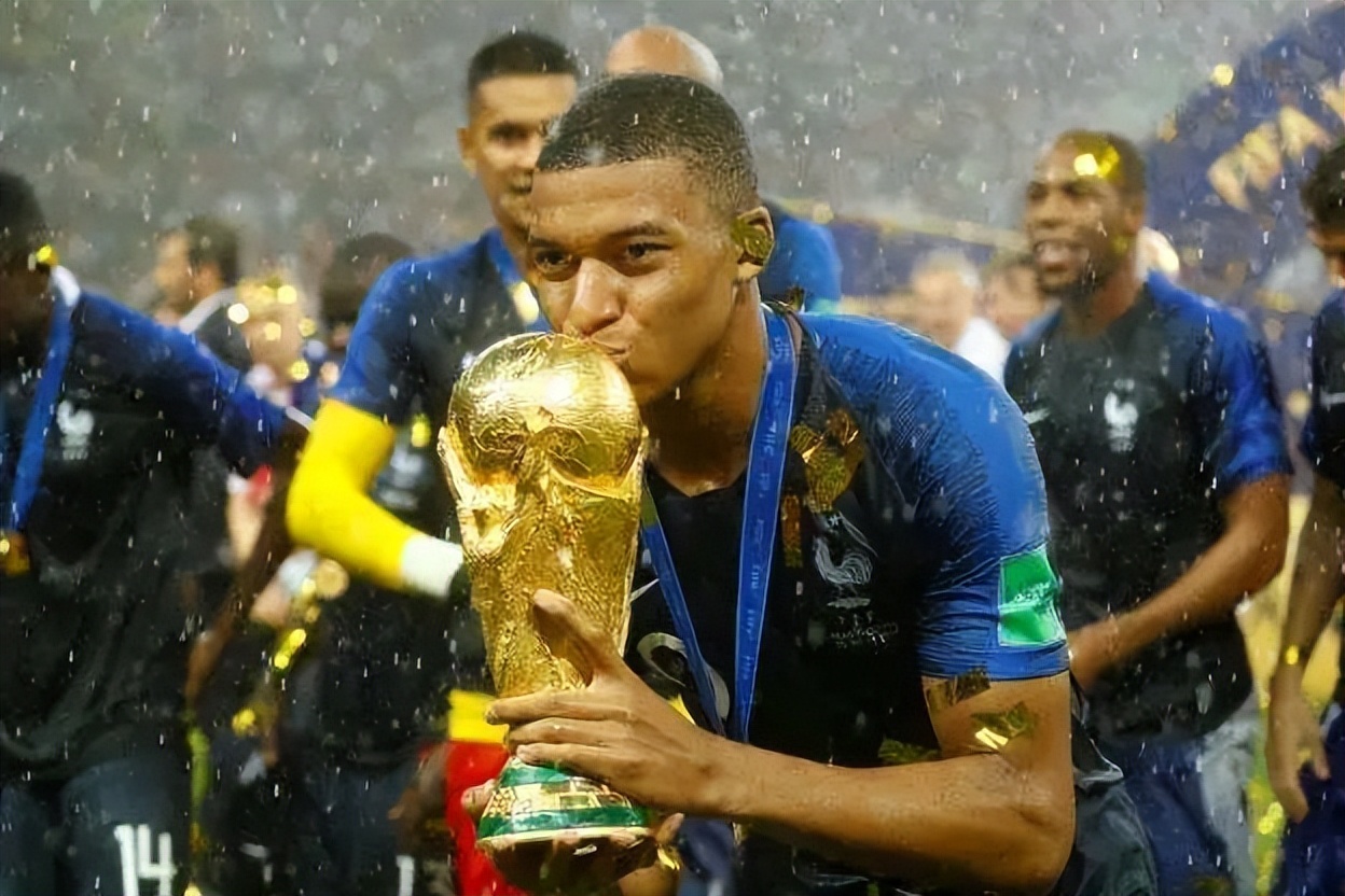 中国足球唯一一次进入世界杯历程,国际足球世界杯的历史与现状