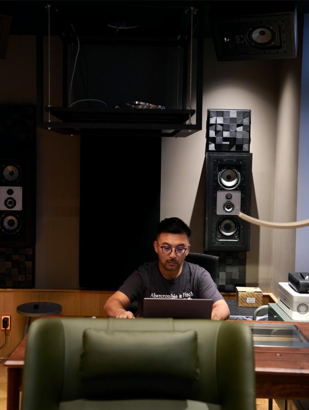 北京夫妻花光积蓄把225㎡改成一居:不要孩子、折腾房子,好任性