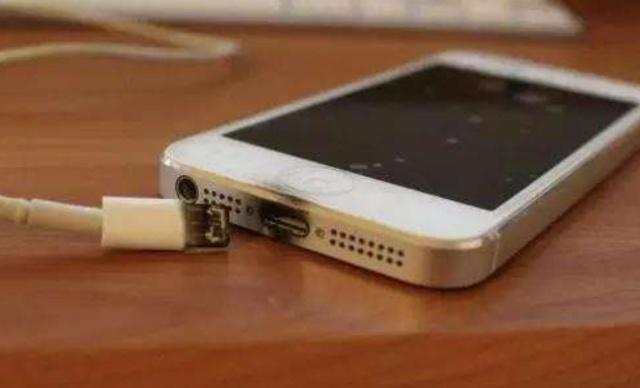 小米手机突然充不进电了电池问题,小米电池充不进去电怎么解决