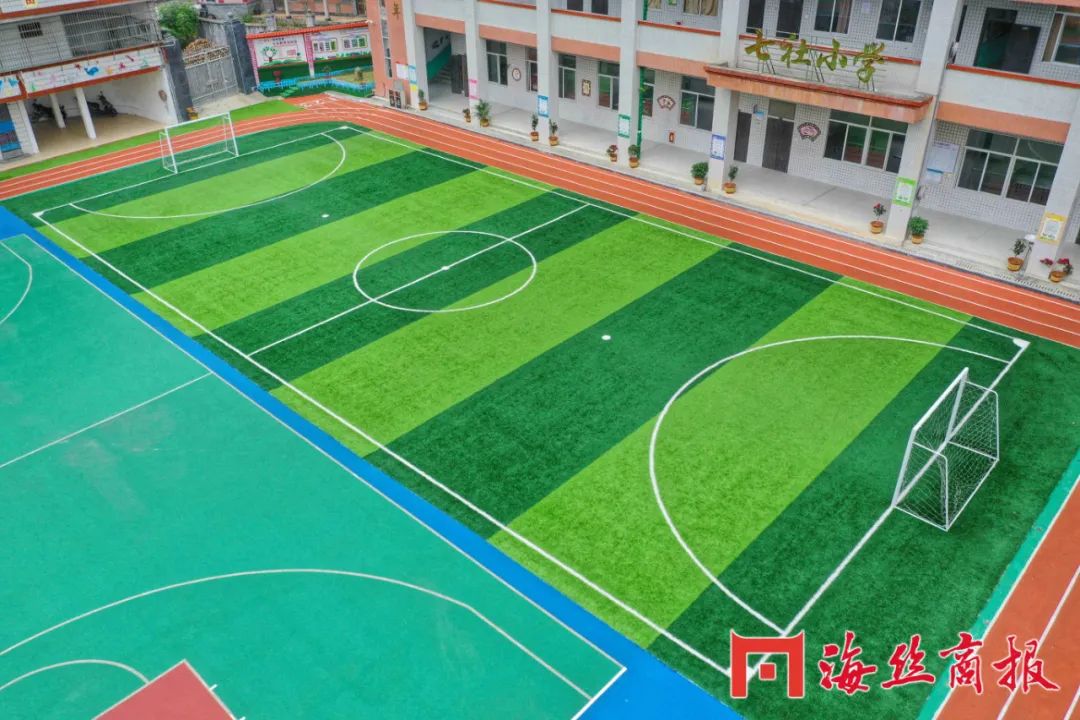 赞！海内外乡亲热心捐资，南安这个小学操场大升级！