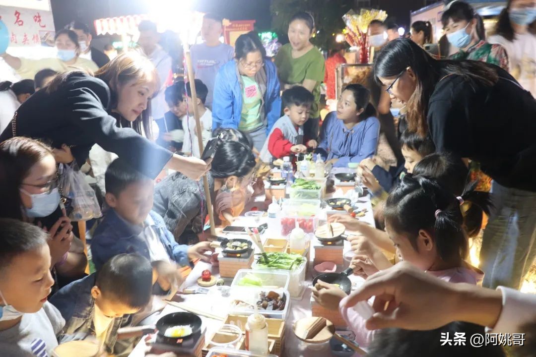 贵港三大夜市,贵港夜市摆摊最新信息