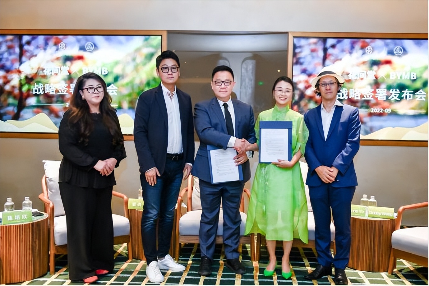 10万瑜伽客，走进华住花间堂