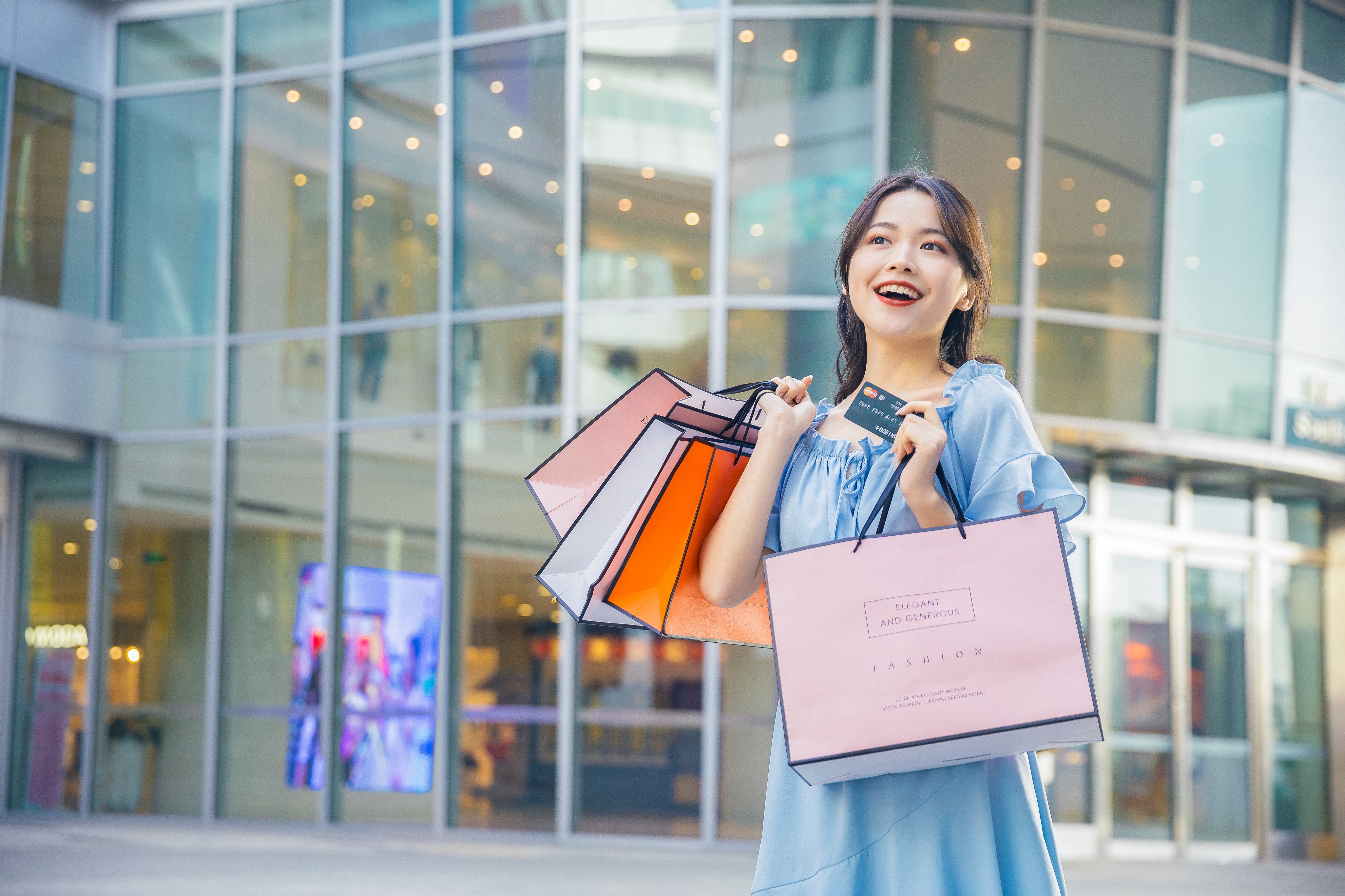 个体对工作时间的倾情投入，弱化了他们与子女之间的紧密联系