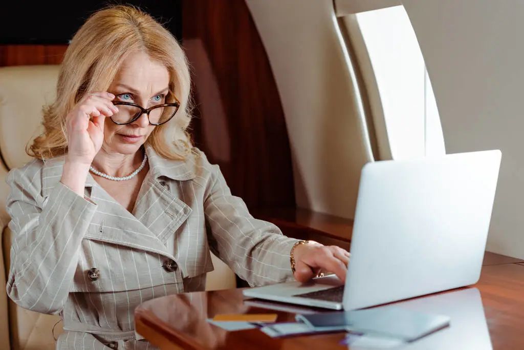 教书能发财吗,边教书边卖货