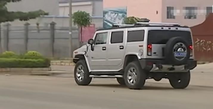 广西“蛇毒王后”：家藏价值47亿蛇毒，美国人送悍马讨好她求合作