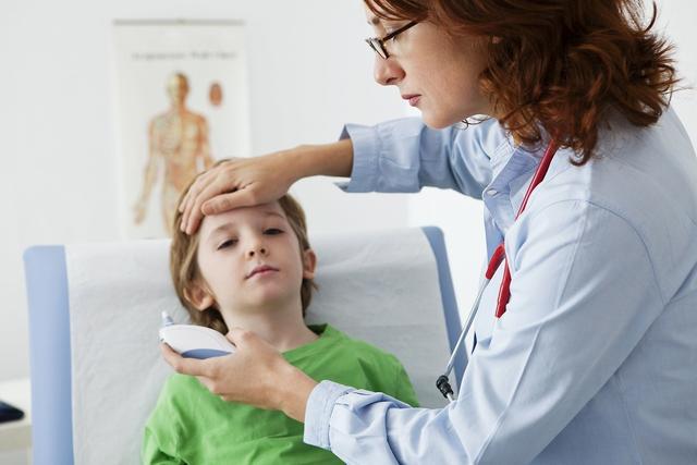 小儿支气管哮喘治疗过程中，配合穴位敷贴护理，收效更佳