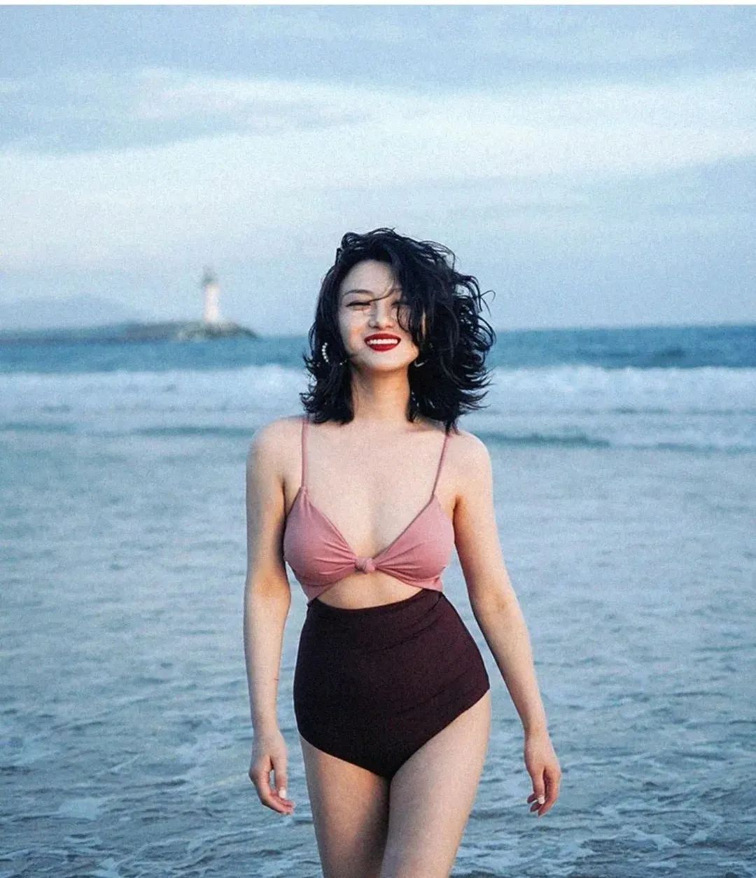 保守又好看的低价泳衣,小众ins泳衣中长款运动