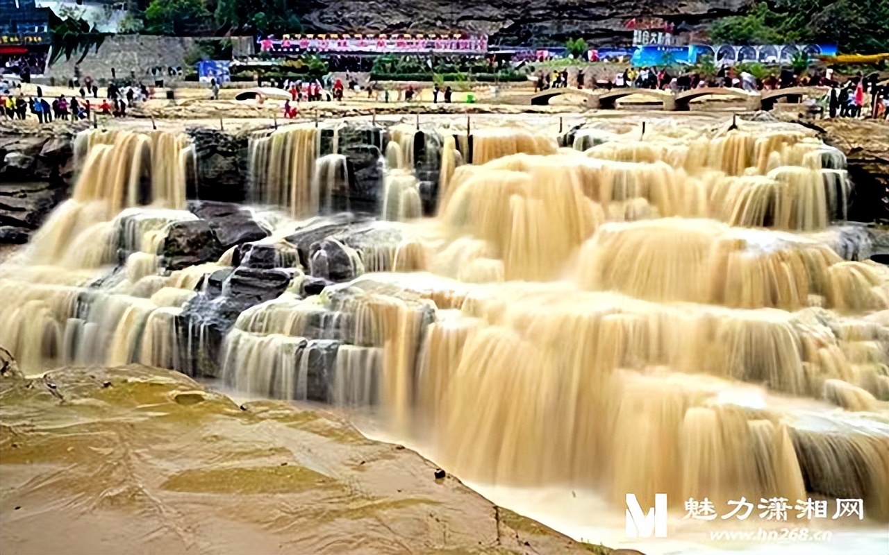 一壶一世界一河一乾坤壶口瀑布,壶口瀑布秋风卷千层浪