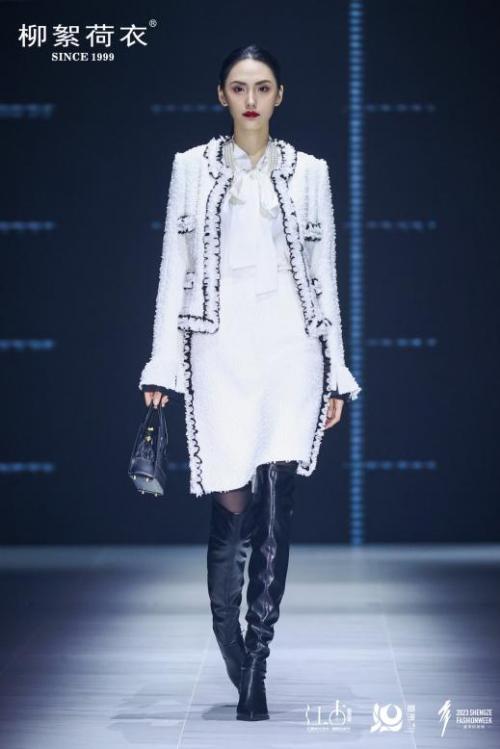 2023年新款时尚女装盐系气质,盛泽时尚女装