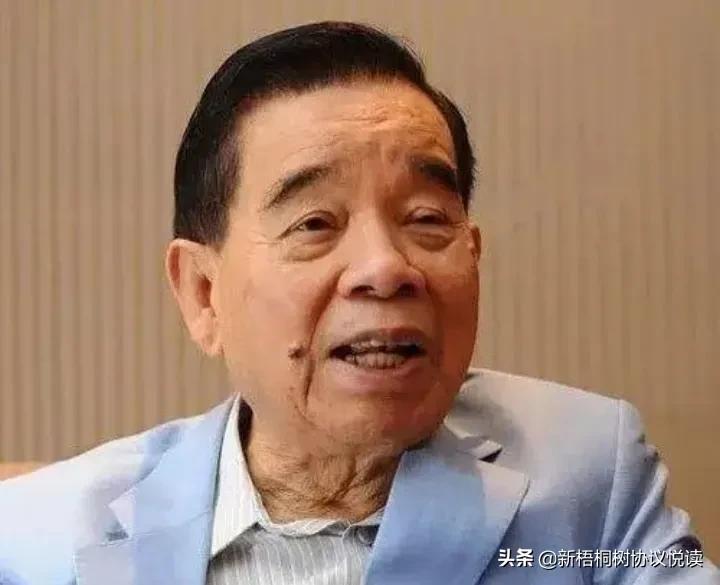 郑裕彤拥有周大福而不是郑大福，是因为周大福是他岳父是周至元的