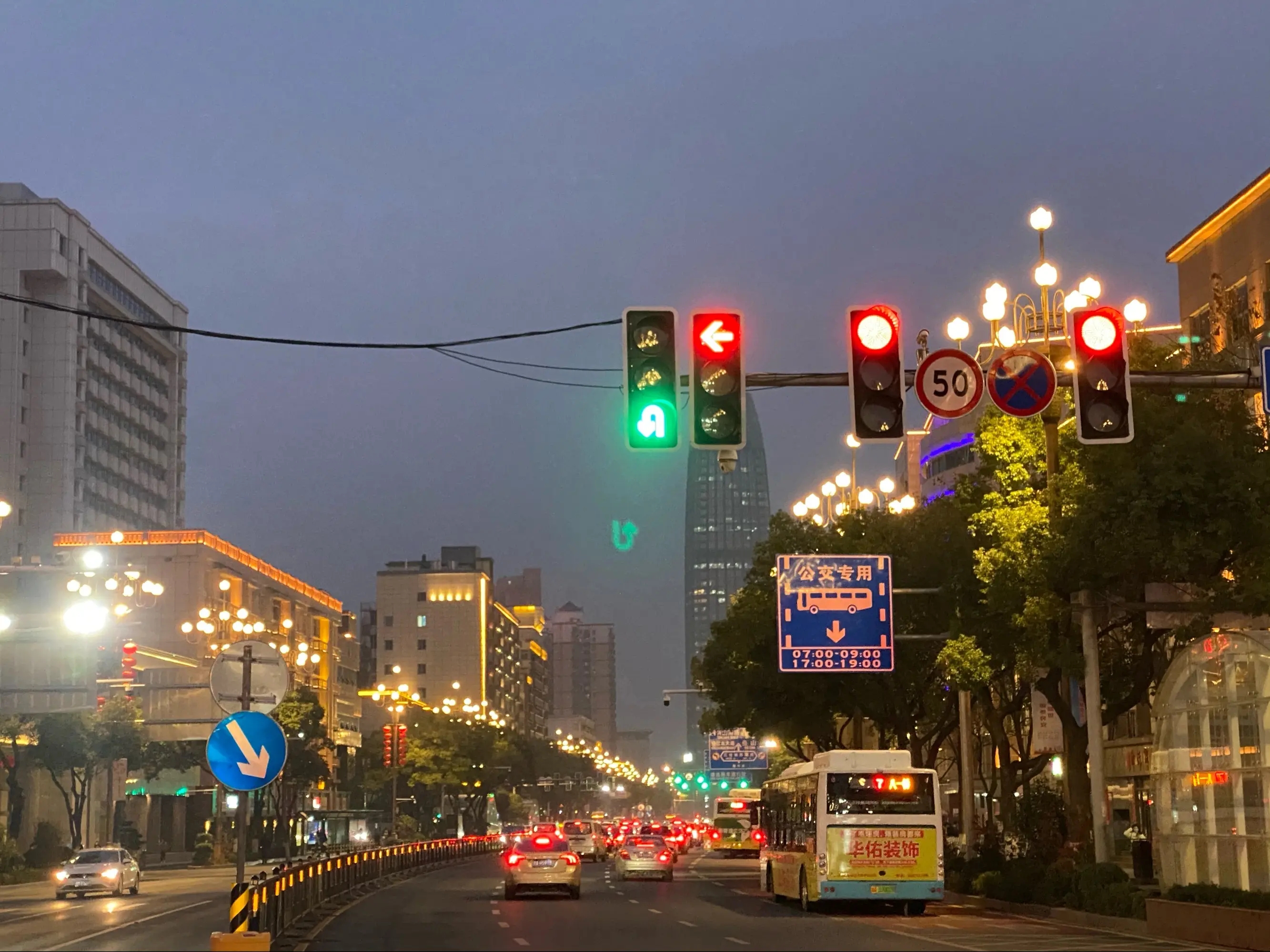 司机遇到这5种违章行为,容易犯糊涂被扣分罚款,新手司机要明白