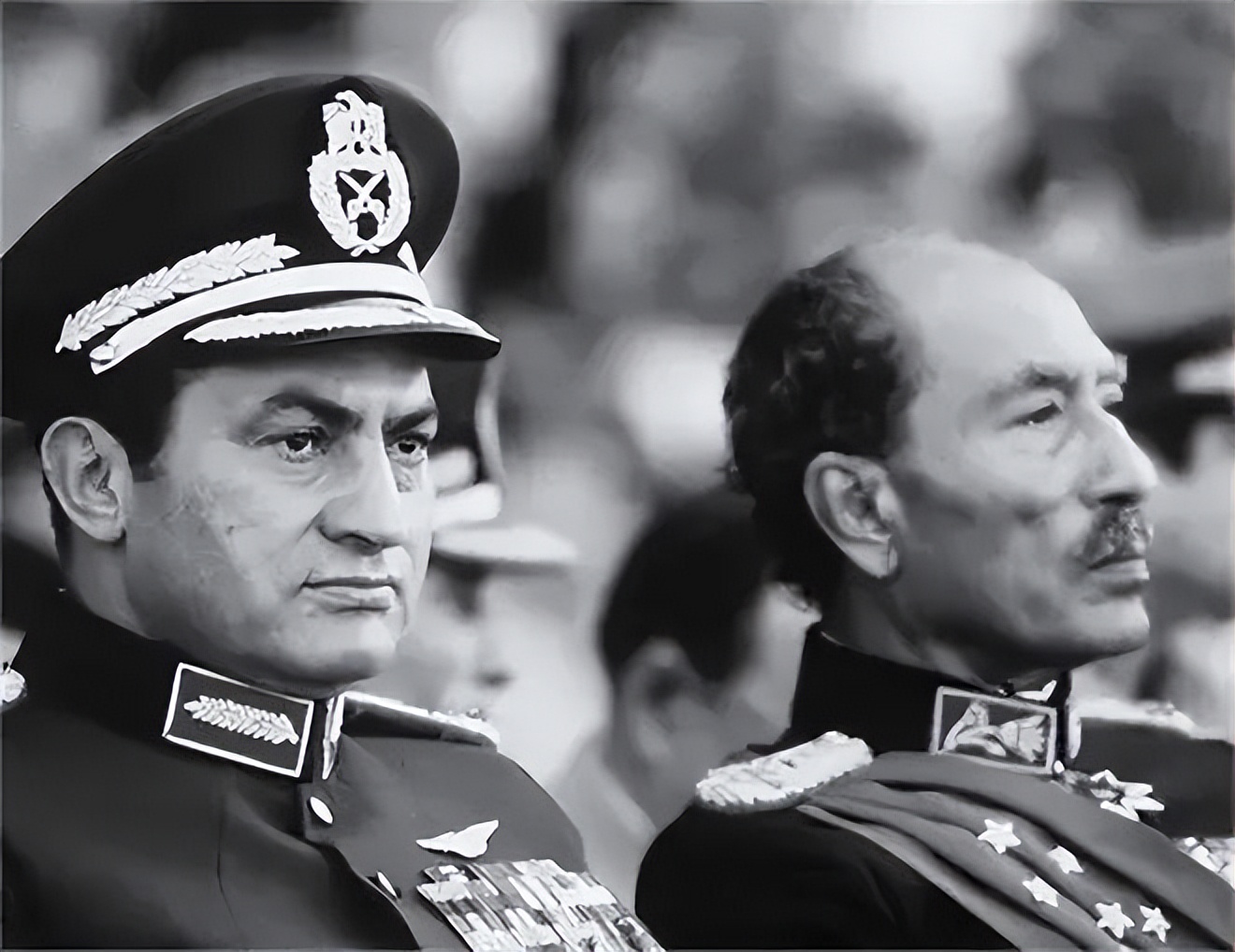 埃及萨达特遇刺背后真凶,埃及萨达特阅兵被刺杀后续