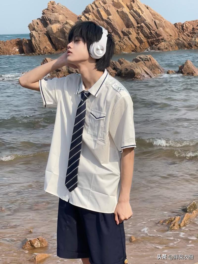 女生叫jk制服叫什么 (女生制服是叫jk吗)