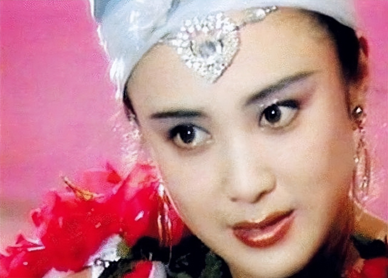 傅艺伟的情感史,傅艺伟几次婚姻