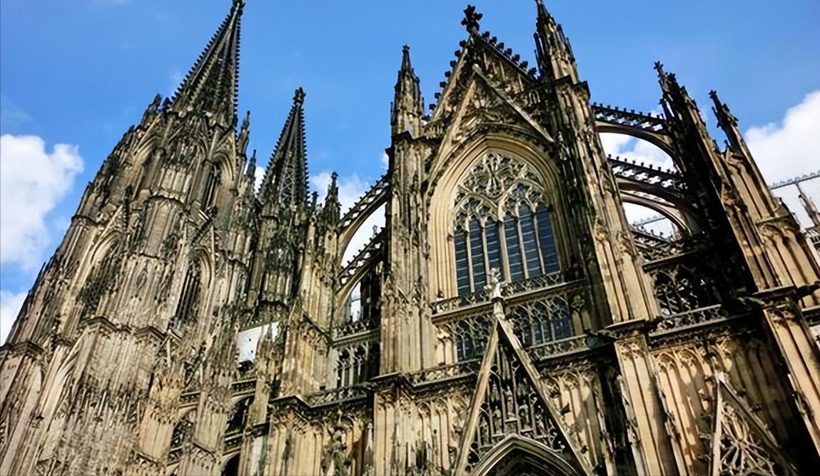 西班牙的建筑和葡萄牙的建筑,西班牙的著名建筑是什么