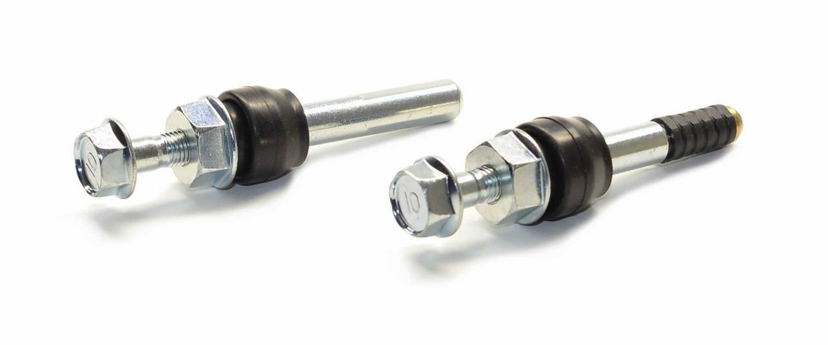 刹车踩下去有时硬有时软怎么回事,汽车刹车硬的原因及解决办法