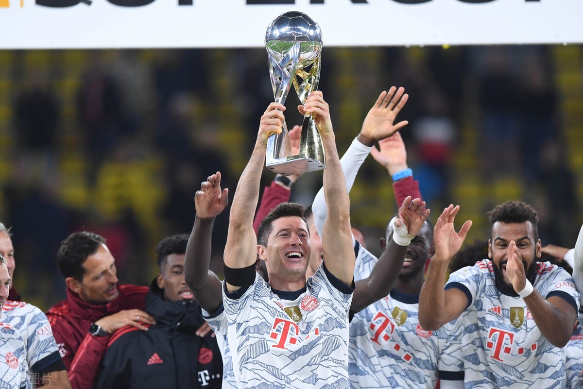 fifa年度莱万诺伊尔,莱万即将追平c罗欧冠纪录