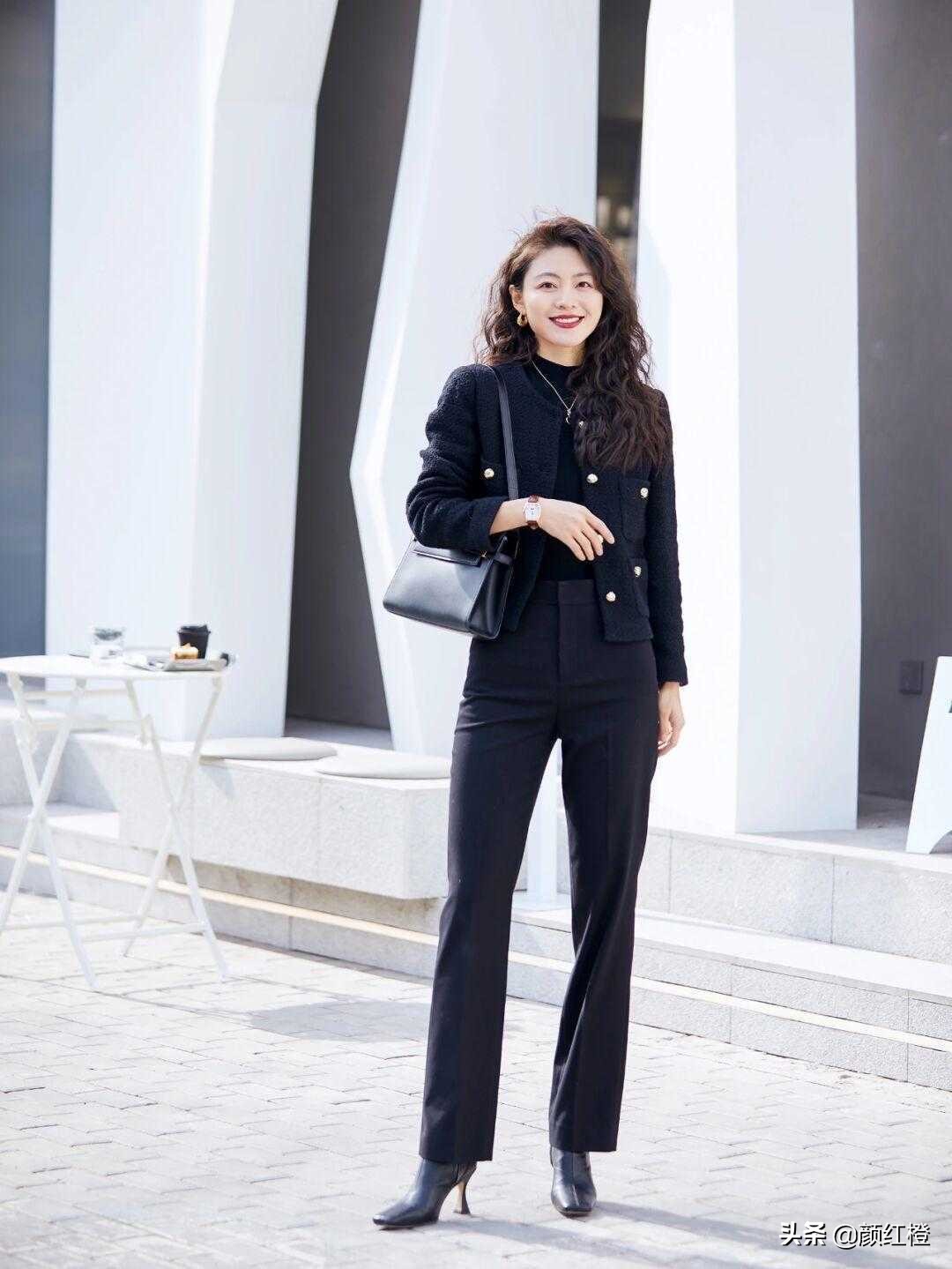 今年流行的职场穿搭女士,明亮色职场风穿衣搭配