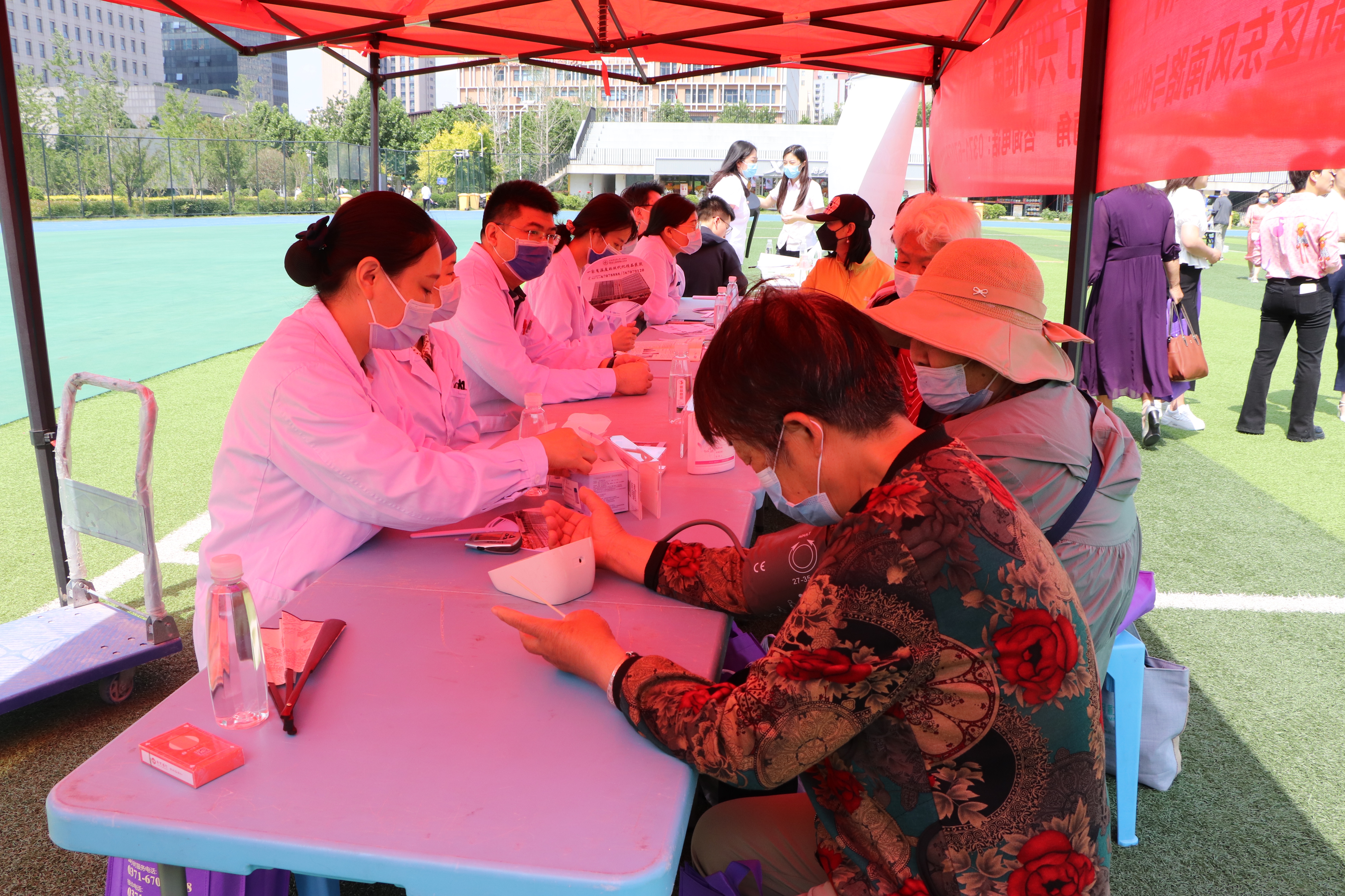 近邻胜远亲社区一家人｜商都路办事处创业路社区举办首届邻居节