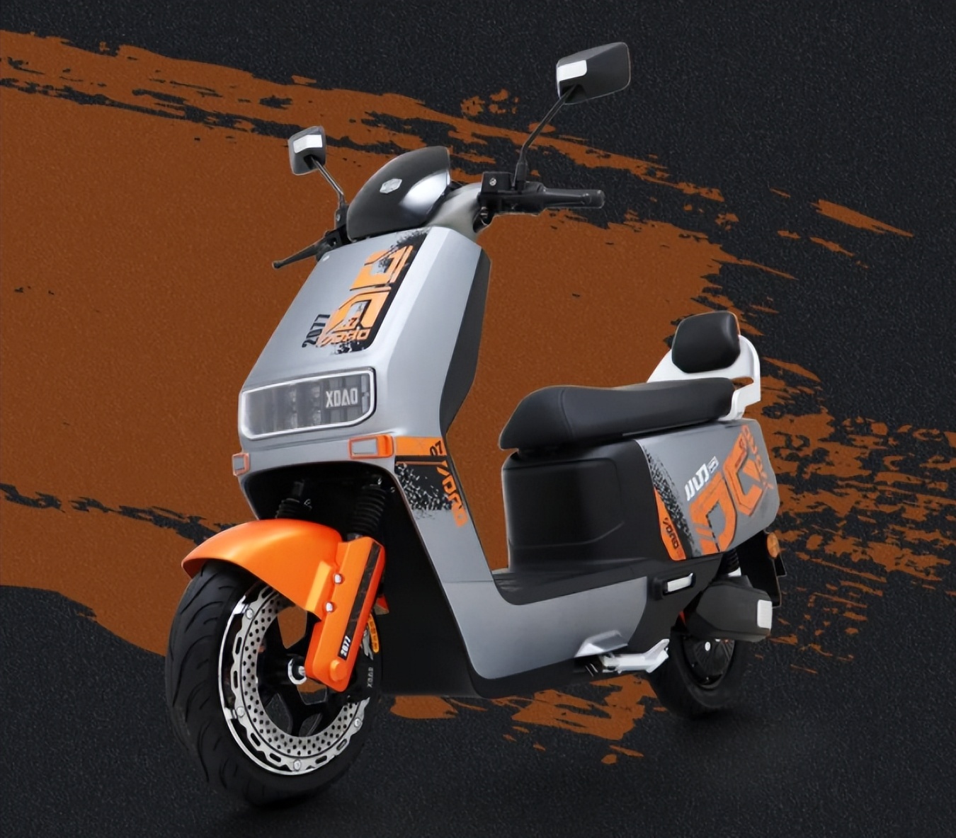 新蕾电动车好还是小刀电动车好,小刀电摩车2020款速度