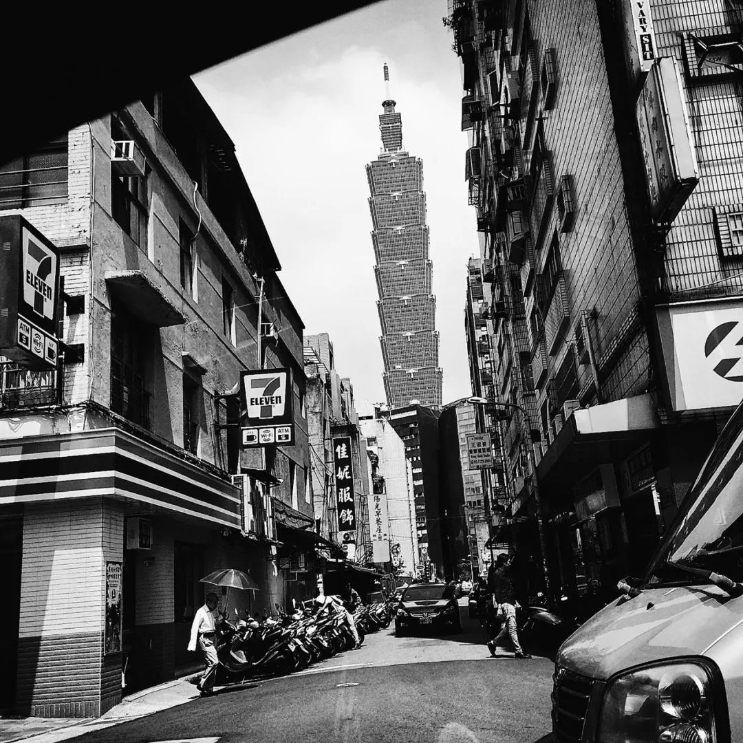 曾经红极一时的摇滚歌手,他是歌坛公认的实力歌手