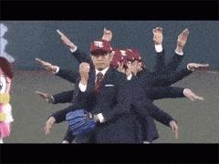 隔壁的单亲妈妈来我家借跑步机,但是为什么她还穿高跟鞋?: