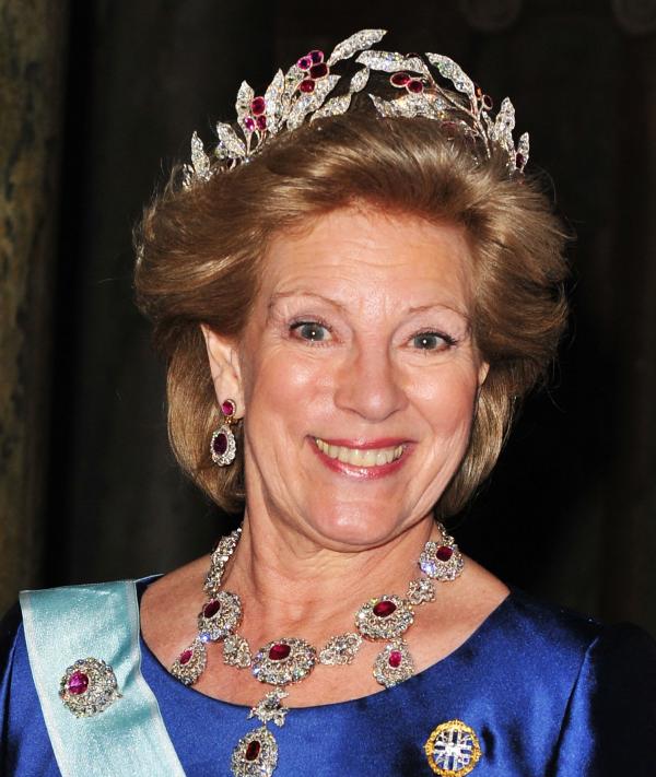 见证你投资眼光的时候到啦!王室最爱,拍卖必争的“宝石之王”你入手了吗?