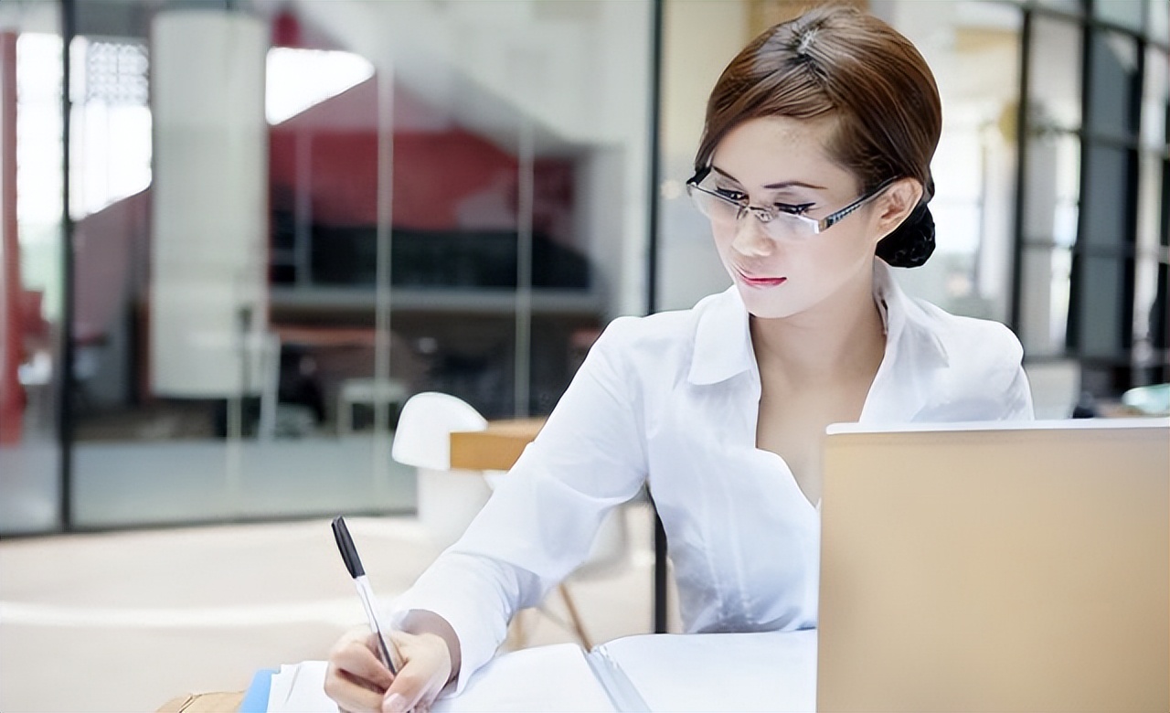 体制内办公室主任不负责的下场,机关办公室主任该不该当