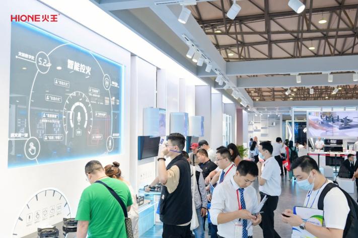 火王厨电上海展会2024年展览会,火王智能触屏灶新款