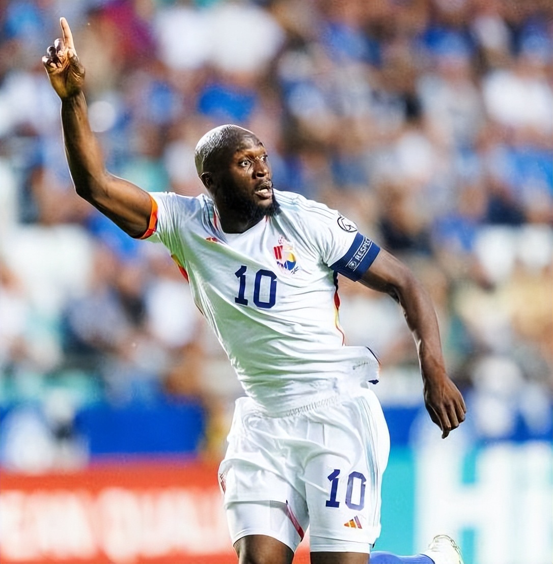 怎么评价卢卡库世界杯的表现,卢卡库梅开二度那不勒斯